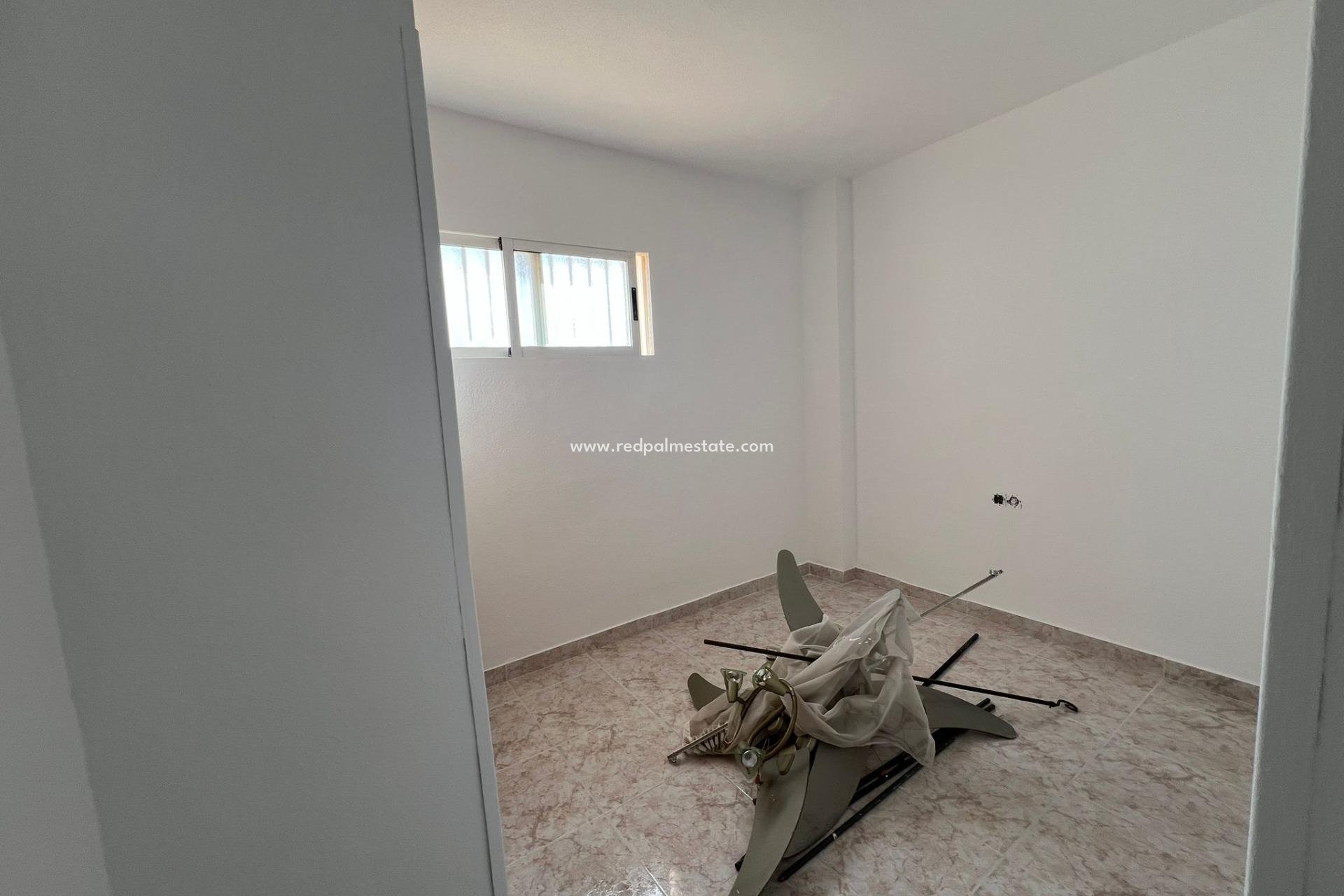 Herverkoop - Appartement -
Torrevieja - Center