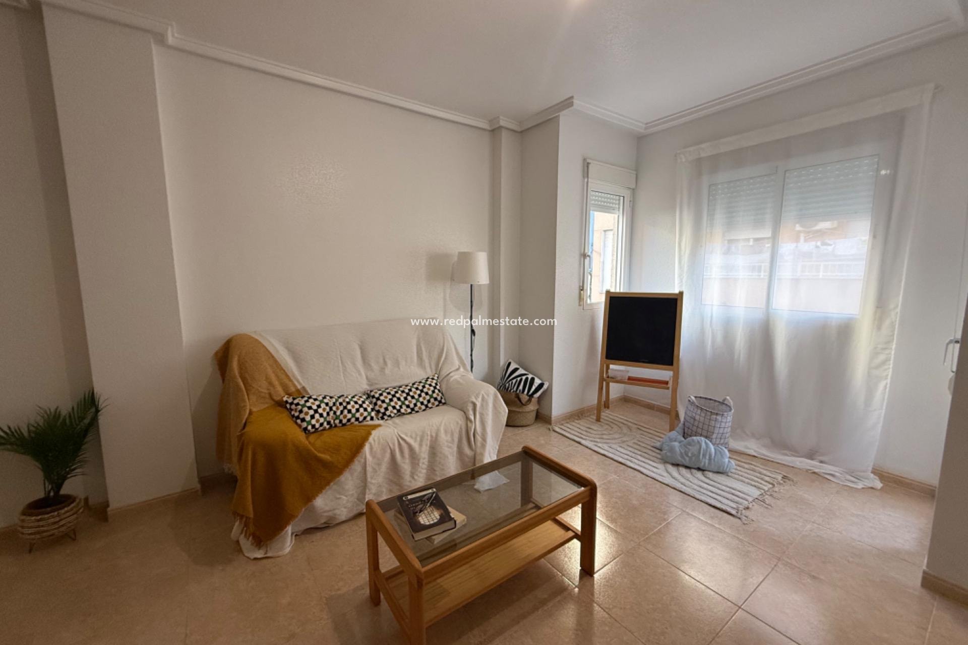 Herverkoop - Appartement -
Torrevieja - Center