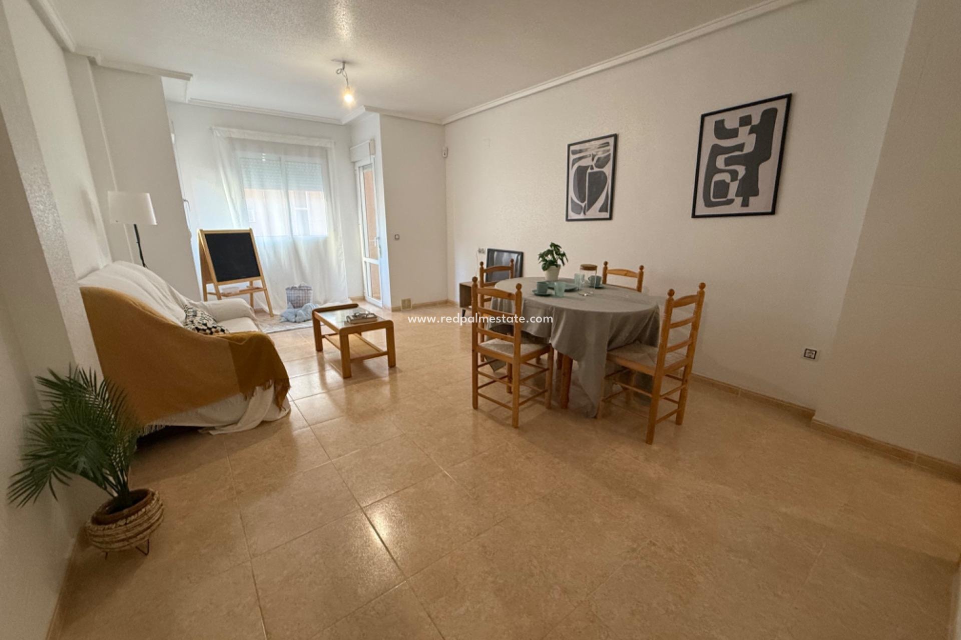 Herverkoop - Appartement -
Torrevieja - Center