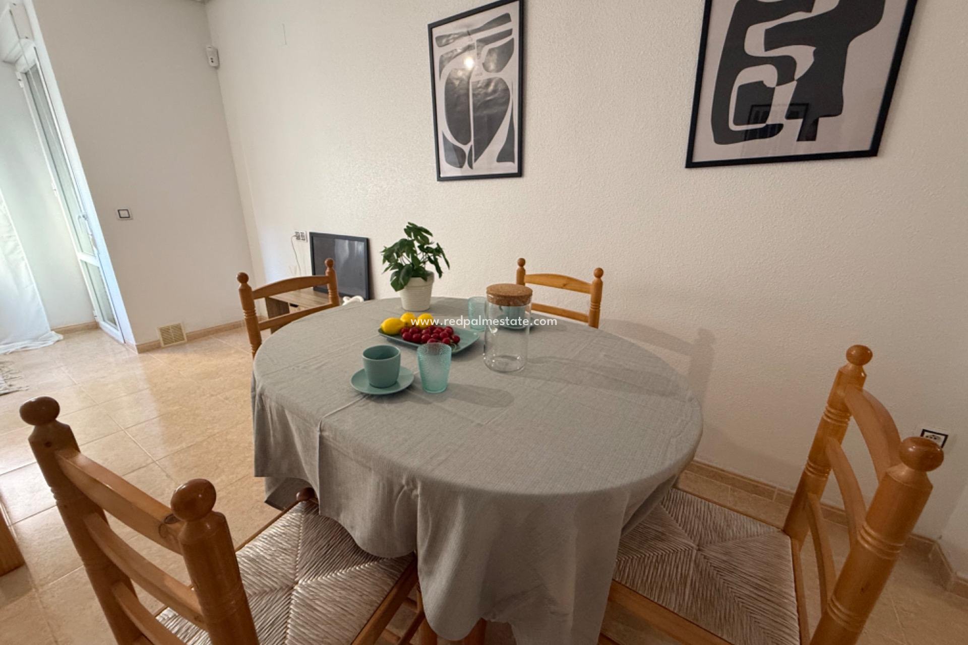 Herverkoop - Appartement -
Torrevieja - Center