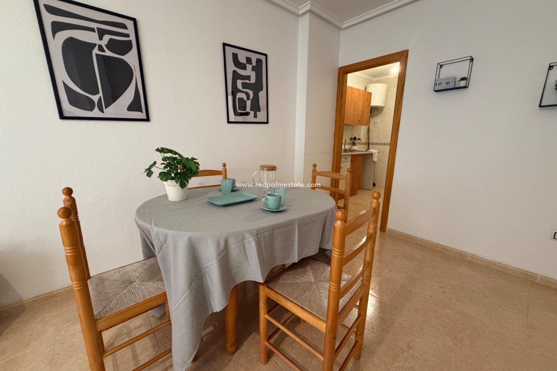 Herverkoop - Appartement -
Torrevieja - Center