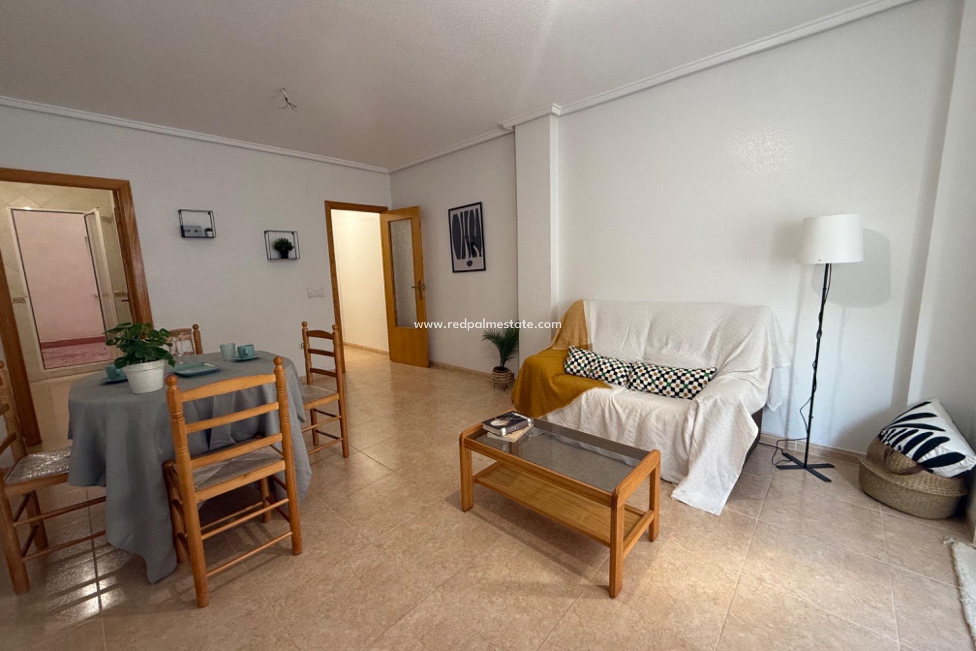 Herverkoop - Appartement -
Torrevieja - Center