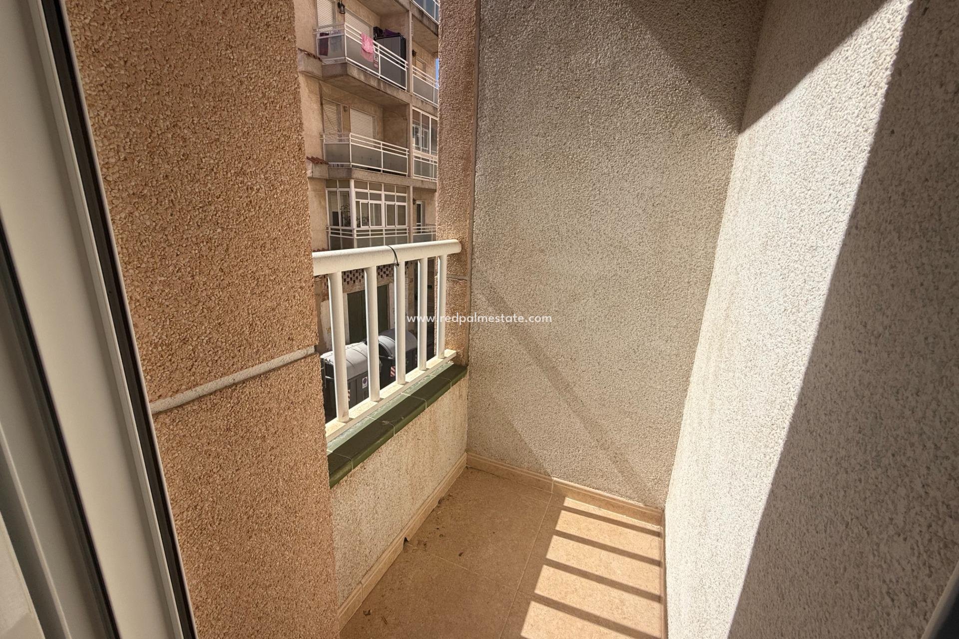 Herverkoop - Appartement -
Torrevieja - Center