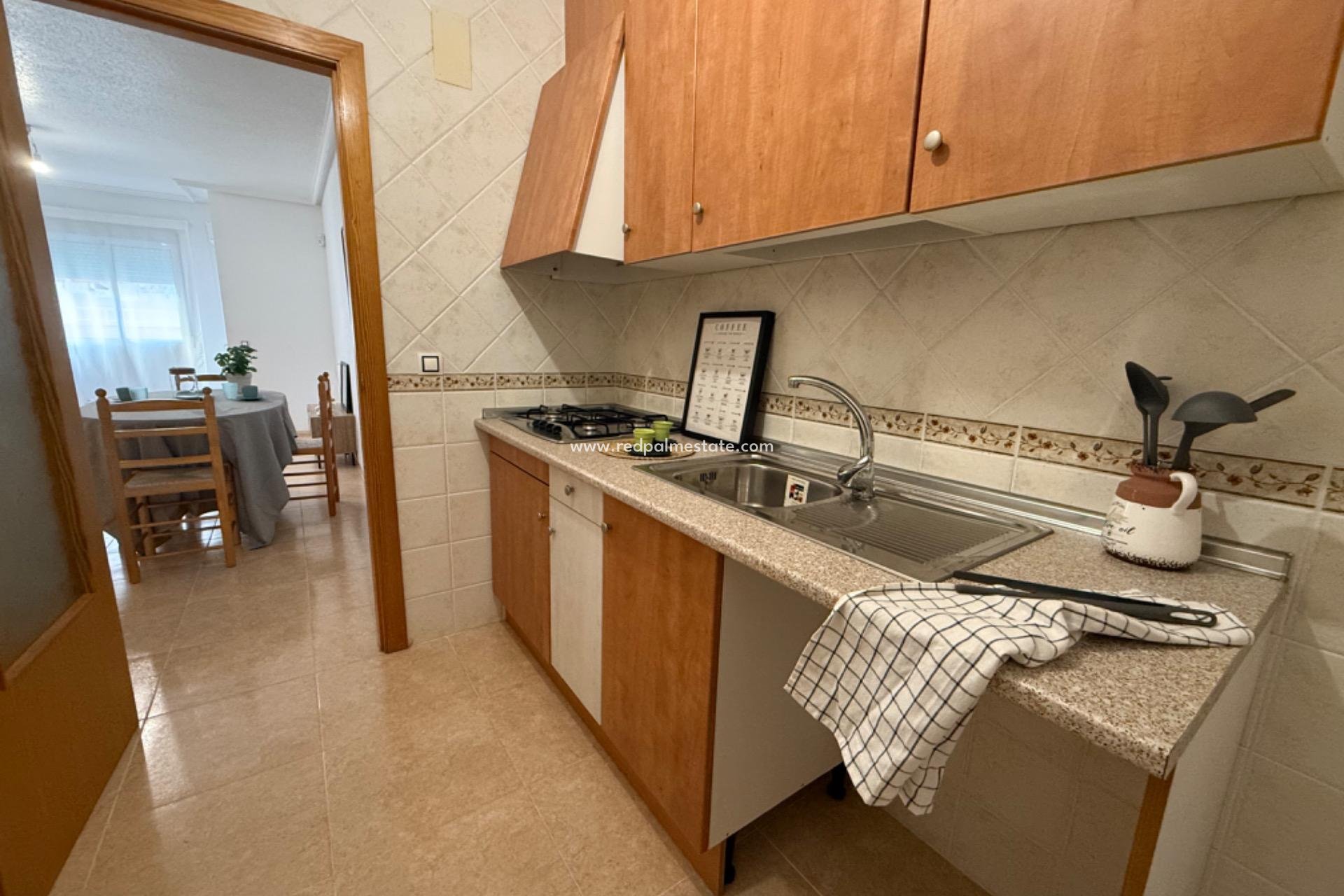 Herverkoop - Appartement -
Torrevieja - Center