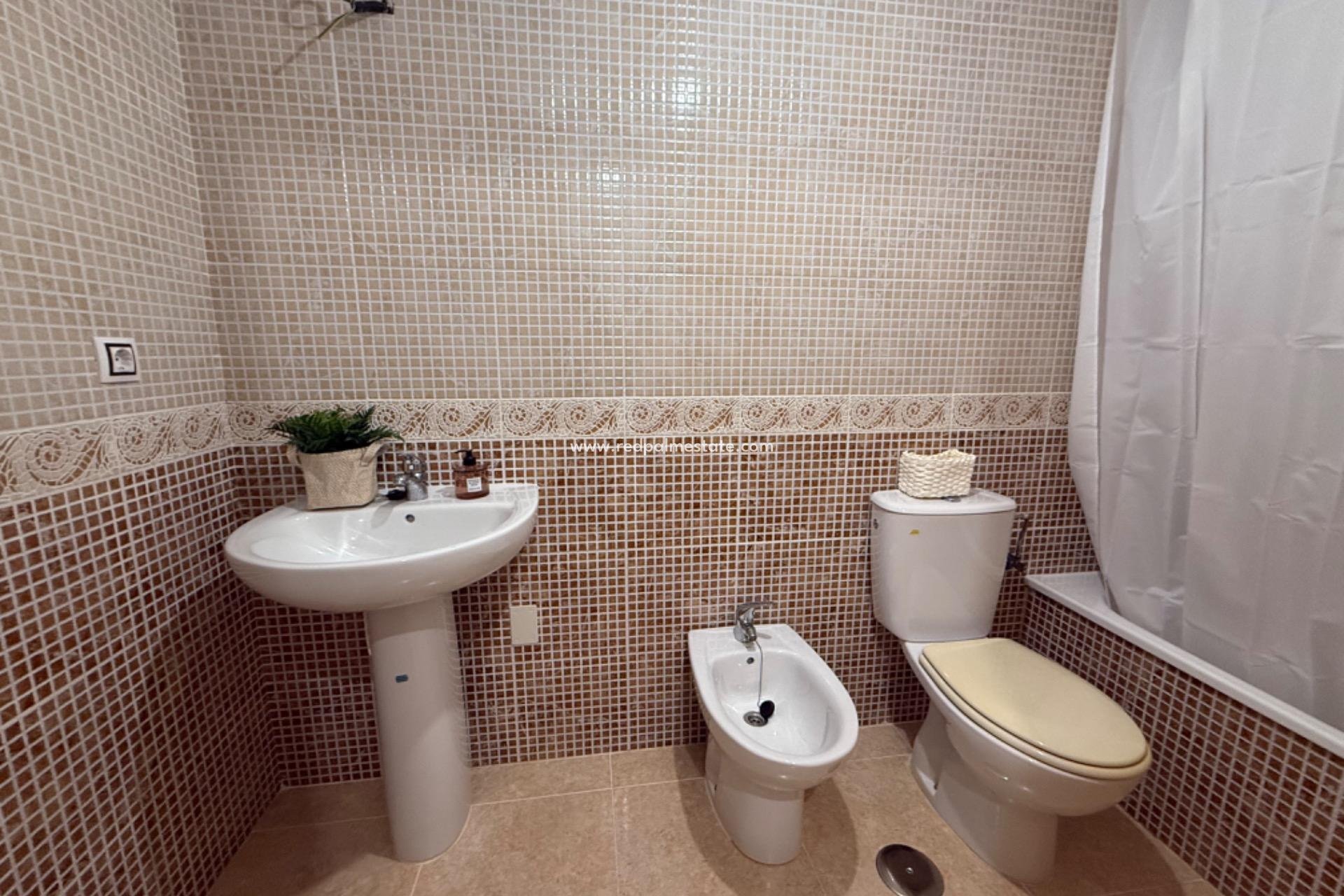 Herverkoop - Appartement -
Torrevieja - Center