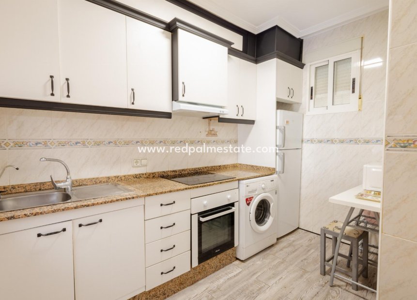 Herverkoop - Appartement -
Torrevieja - Center