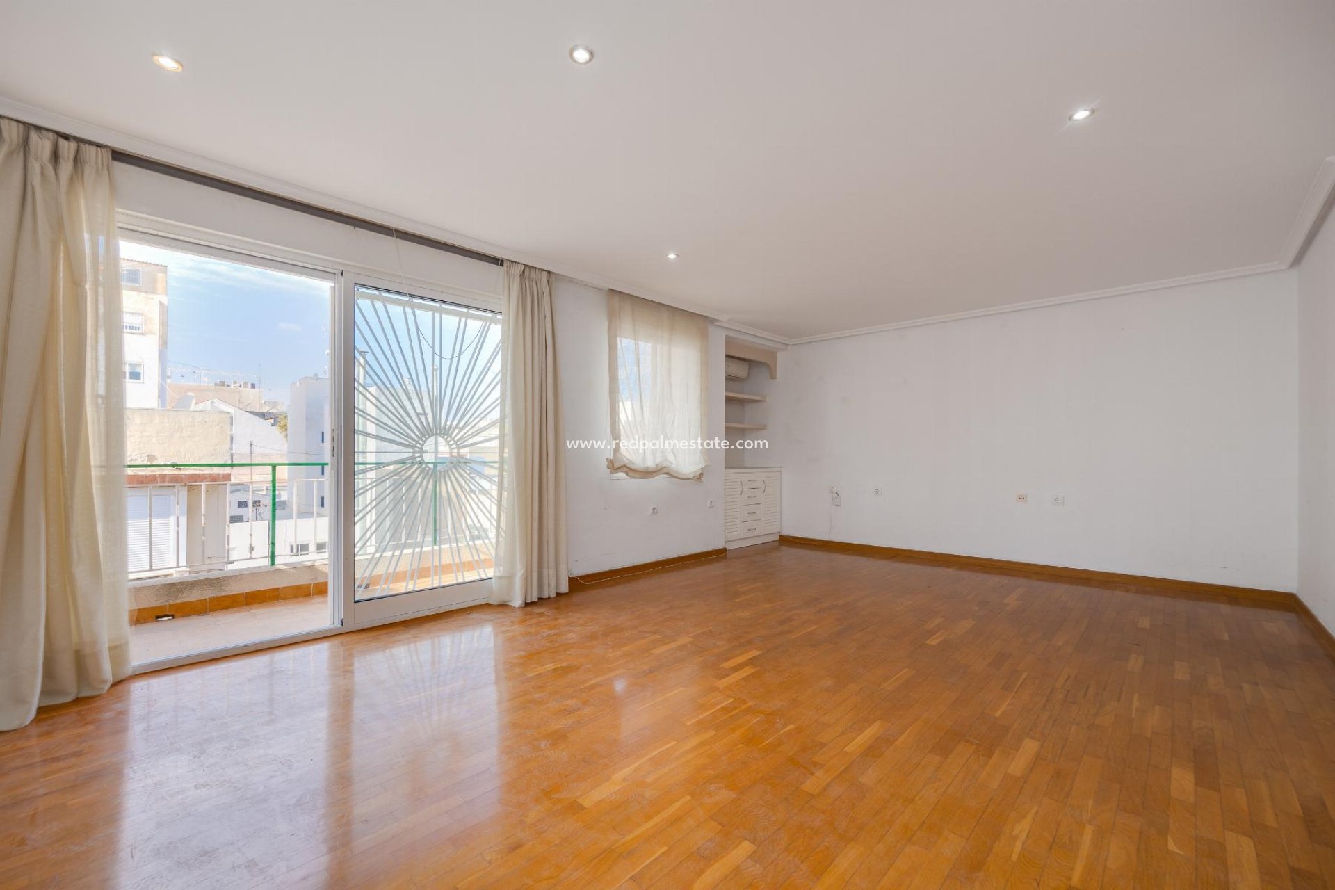 Herverkoop - Appartement -
Torrevieja - Center