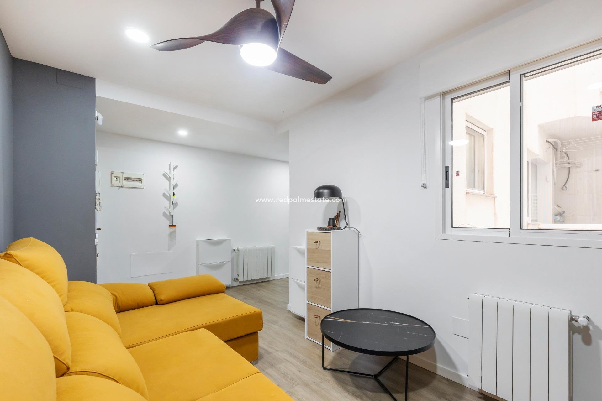 Herverkoop - Appartement -
Torrevieja - Center