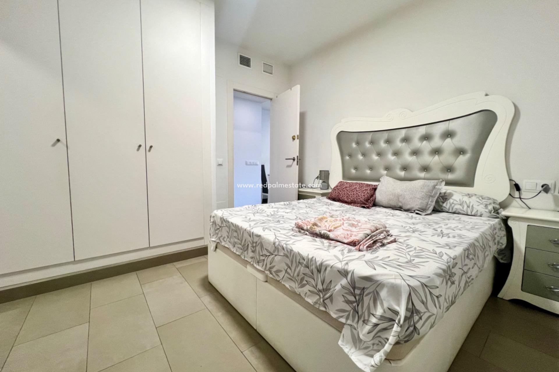 Herverkoop - Appartement -
Torrevieja - Centro