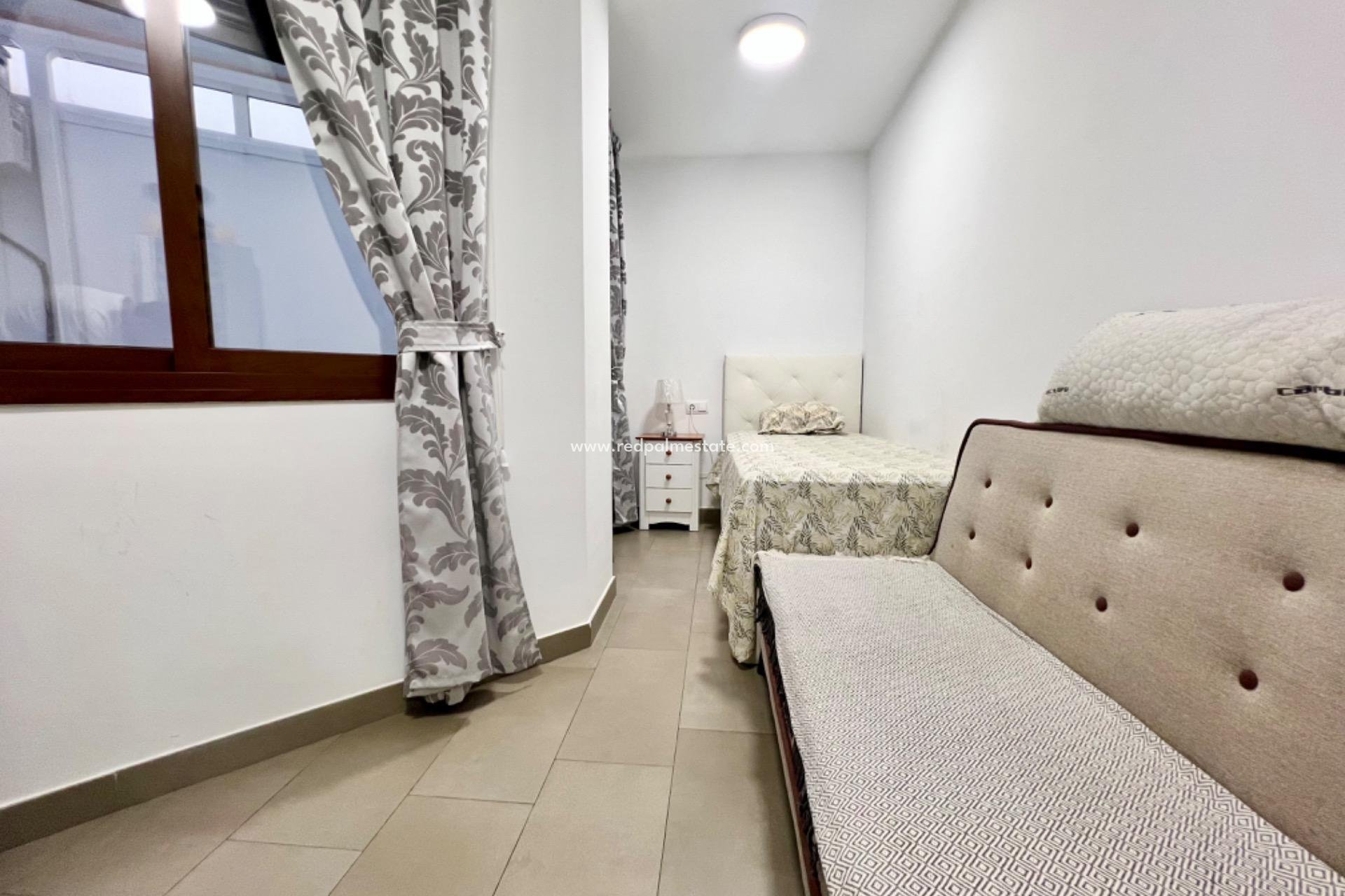 Herverkoop - Appartement -
Torrevieja - Centro