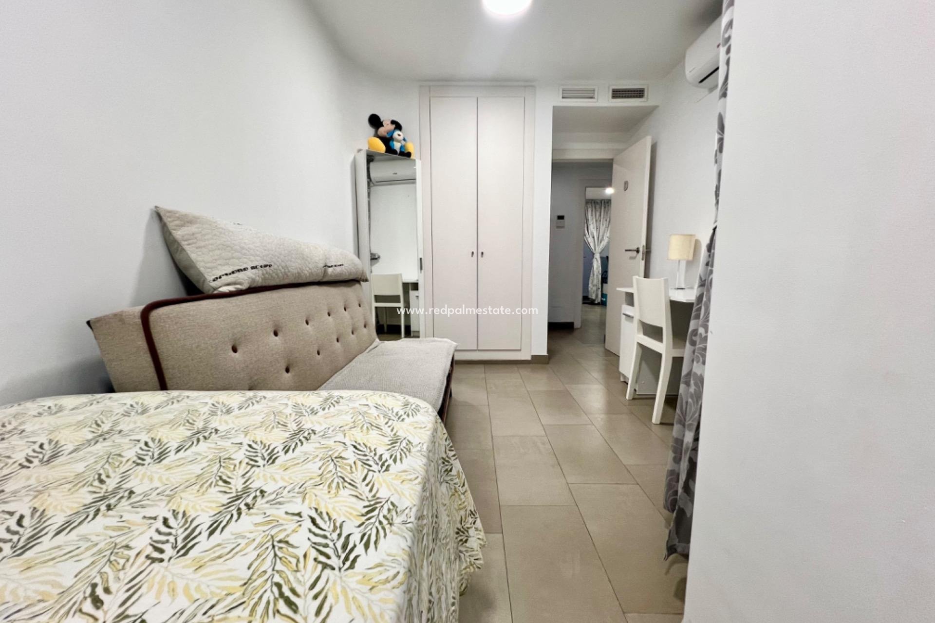 Herverkoop - Appartement -
Torrevieja - Centro