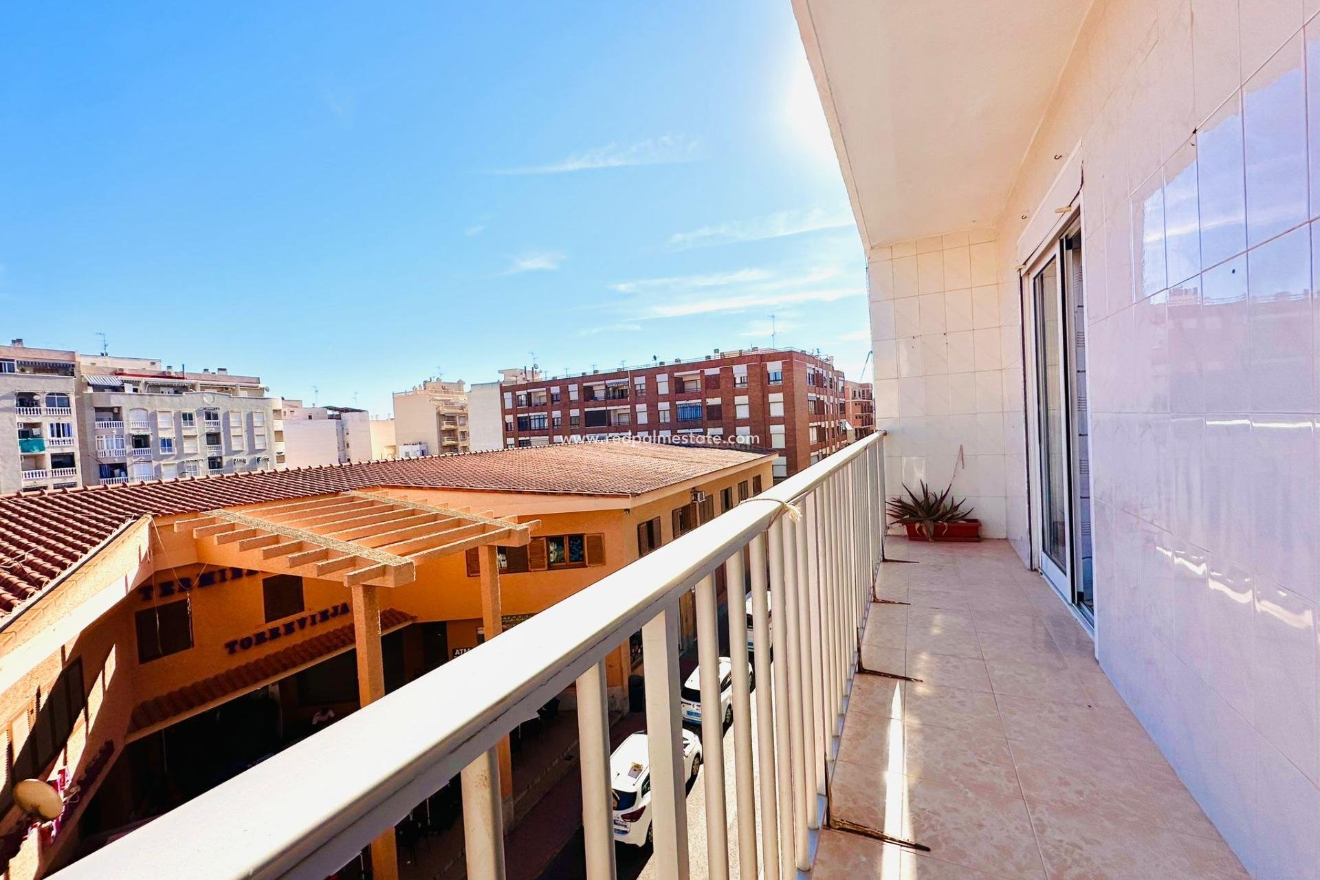 Herverkoop - Appartement -
Torrevieja - Centro