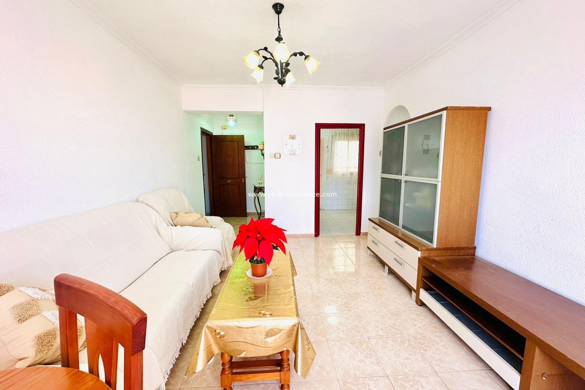 Herverkoop - Appartement -
Torrevieja - Centro