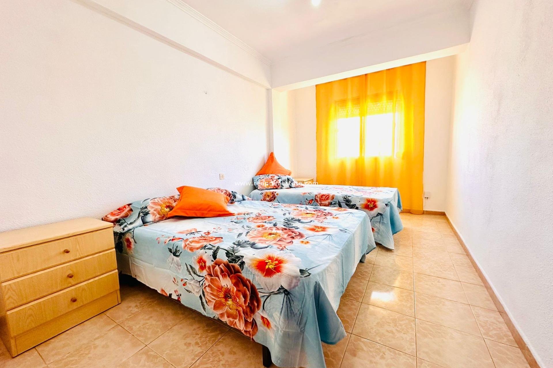 Herverkoop - Appartement -
Torrevieja - Centro