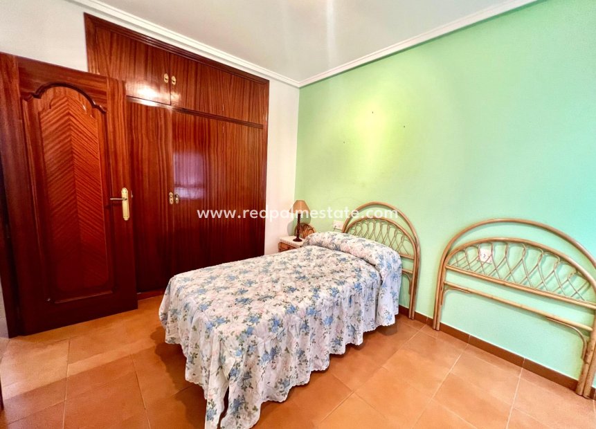 Herverkoop - Appartement -
Torrevieja - Centro