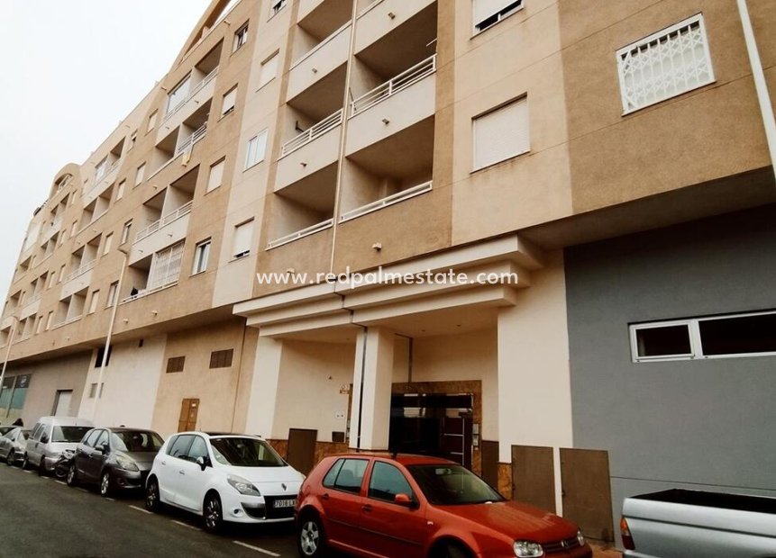 Herverkoop - Appartement -
Torrevieja - CORTES VALENCIANAS