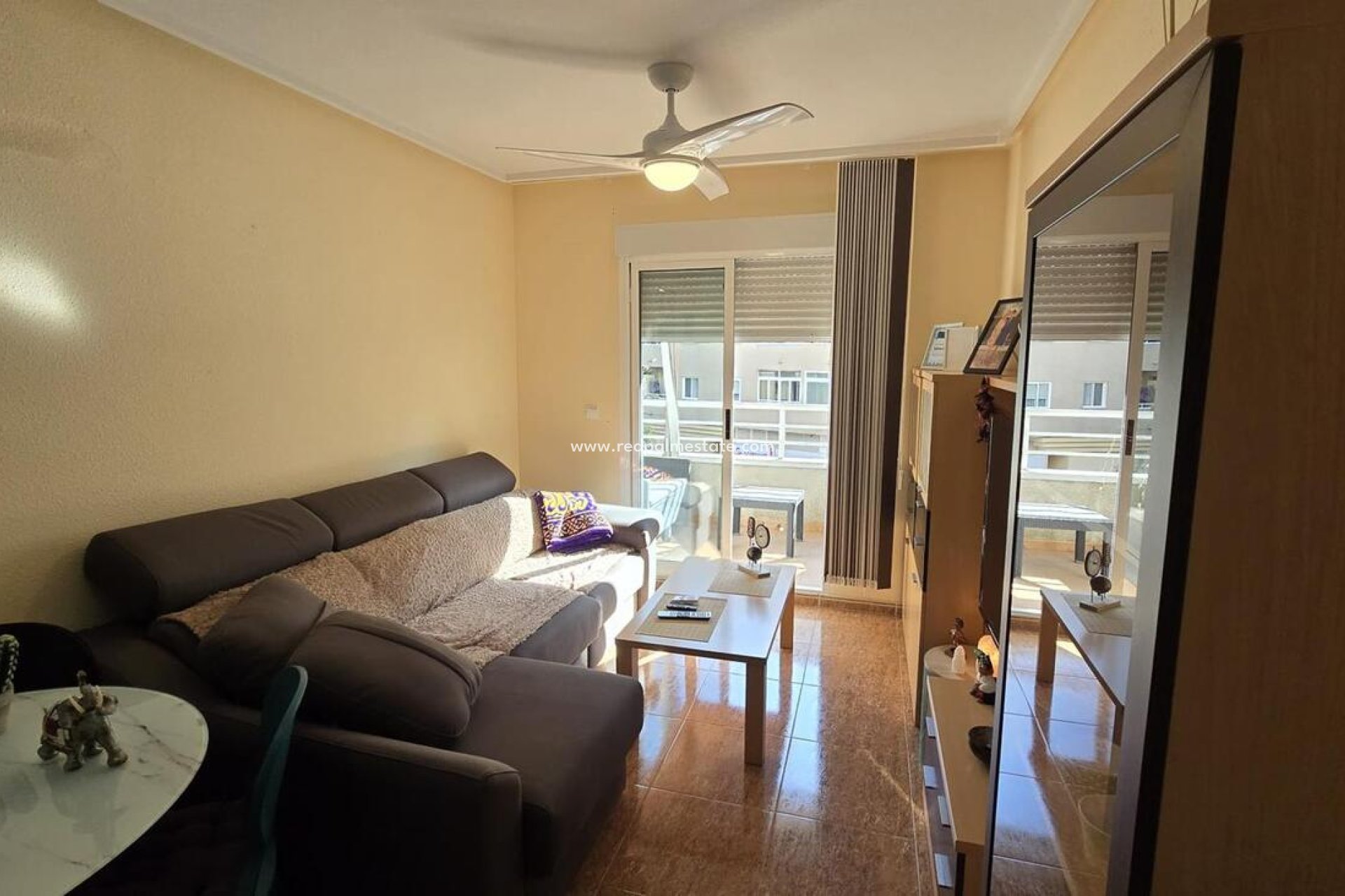 Herverkoop - Appartement -
Torrevieja - CORTES VALENCIANAS