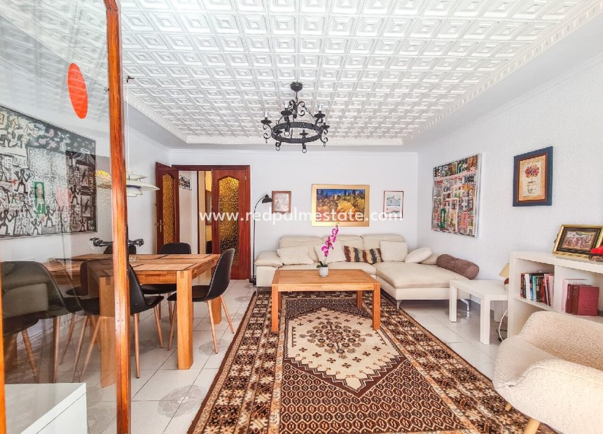 Herverkoop - Appartement -
Torrevieja - Costa Blanca