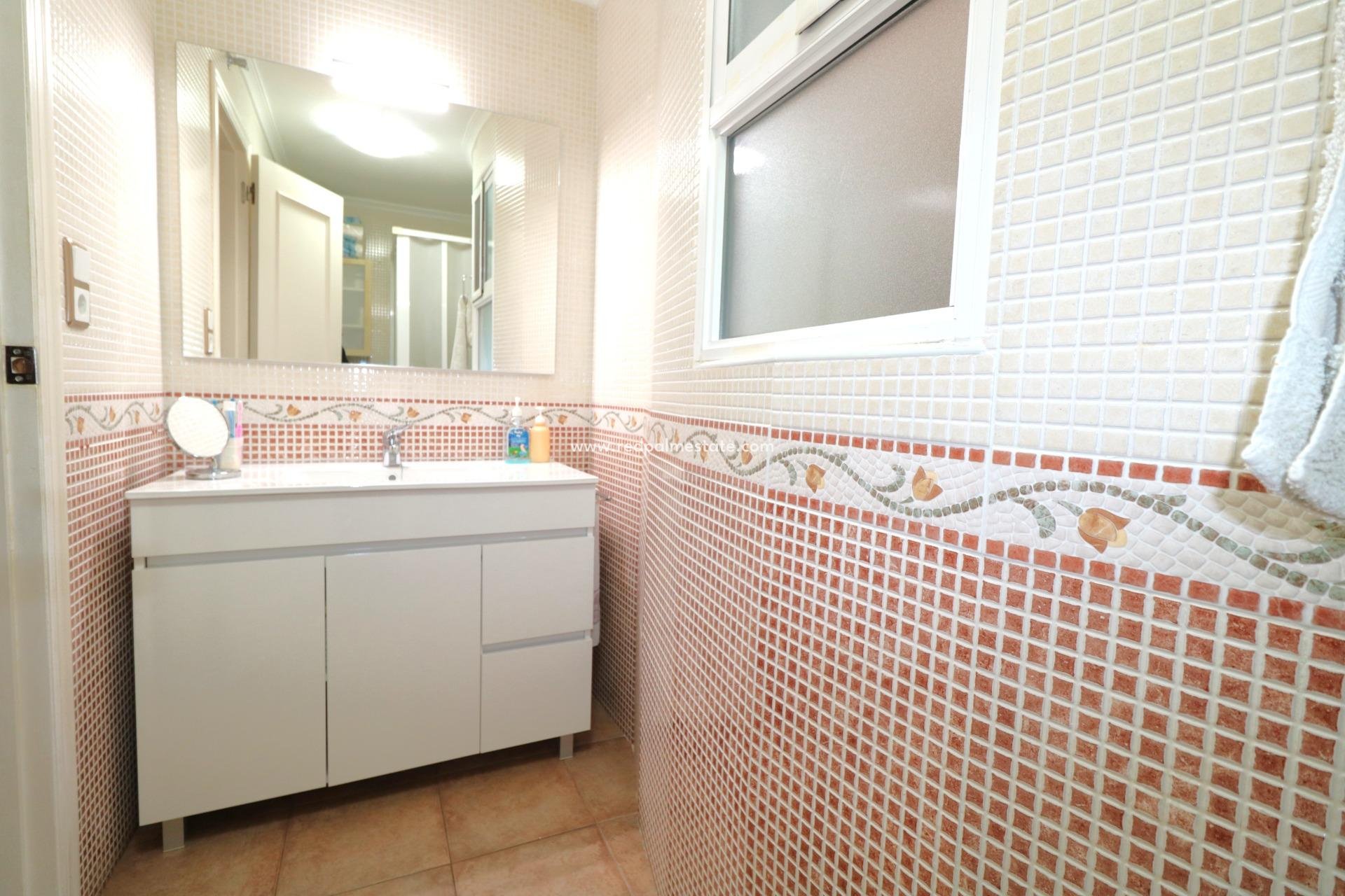 Herverkoop - Appartement -
Torrevieja - El Acequión - Los Náufragos