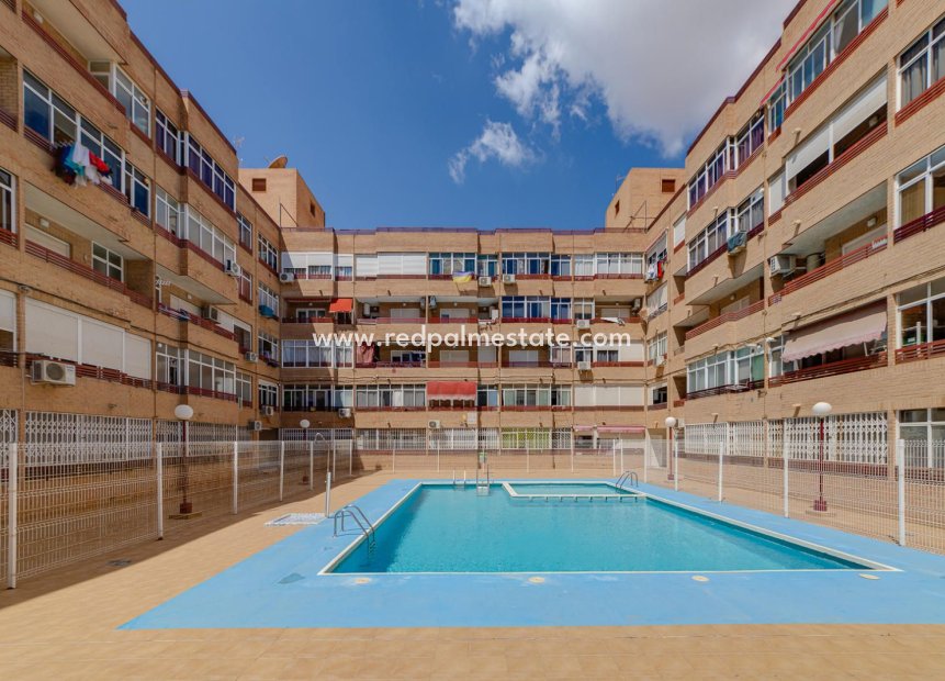 Herverkoop - Appartement -
Torrevieja - El molino