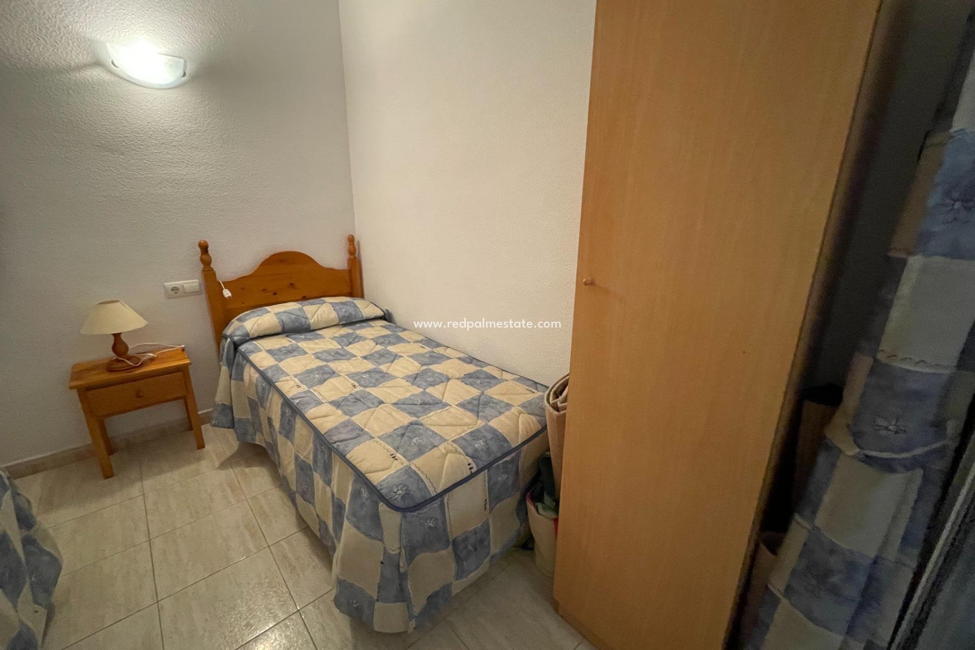 Herverkoop - Appartement -
Torrevieja - Estacion de autobuses