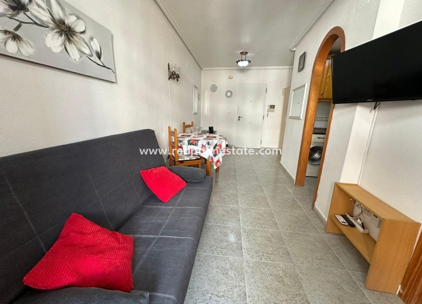 Herverkoop - Appartement -
Torrevieja - Estacion de autobuses