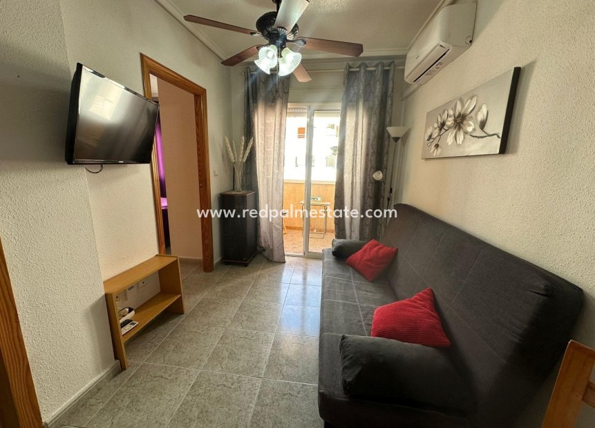 Herverkoop - Appartement -
Torrevieja - Estacion de autobuses