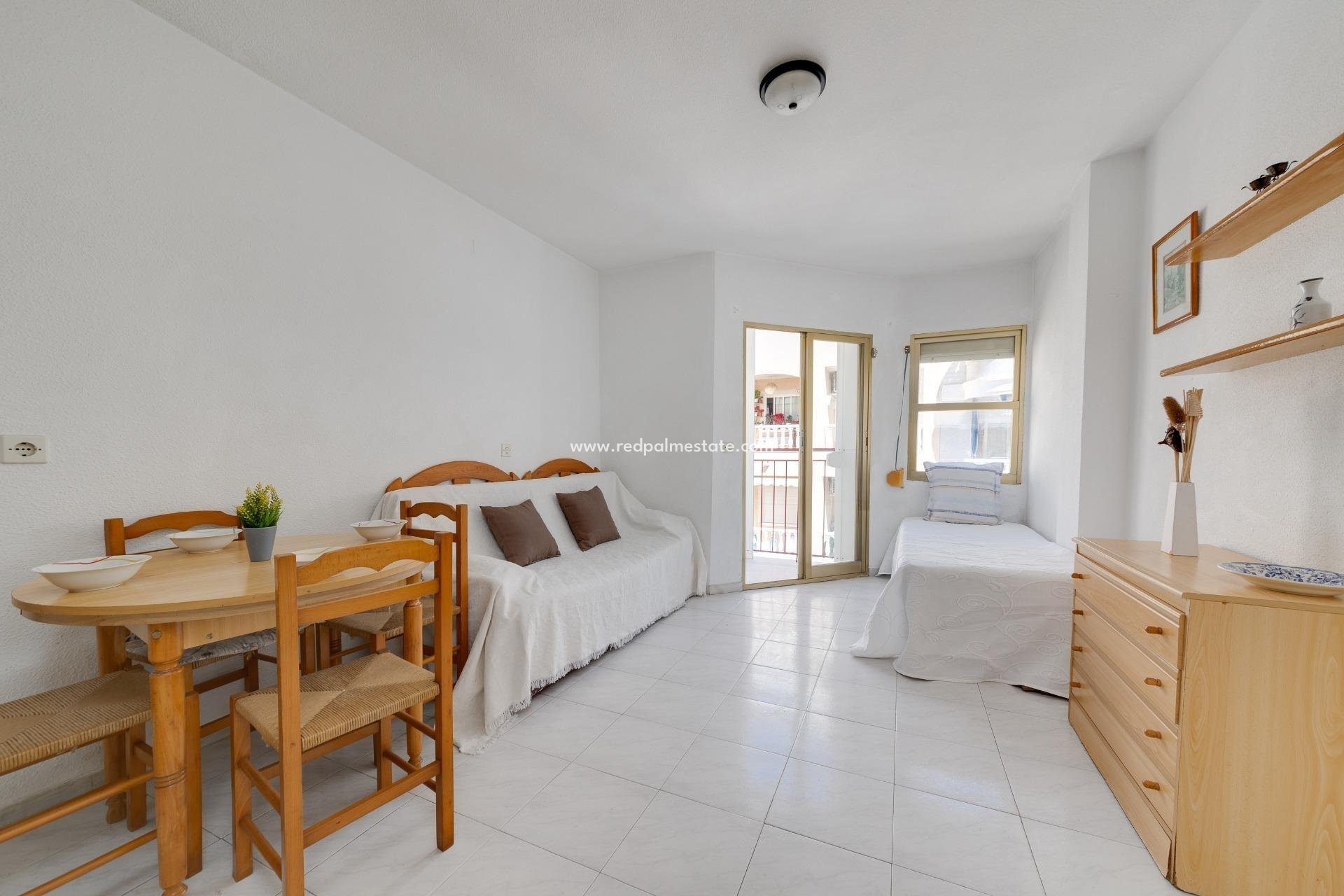 Herverkoop - Appartement -
Torrevieja - Estacion de autobuses