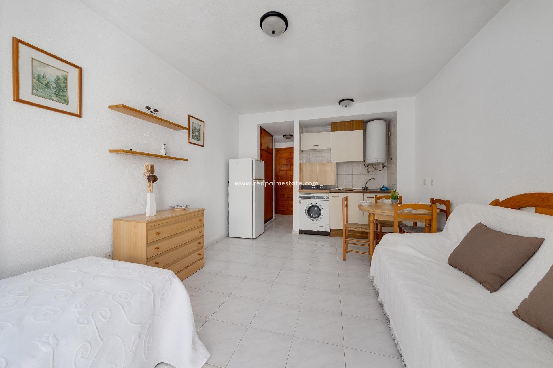 Herverkoop - Appartement -
Torrevieja - Estacion de autobuses