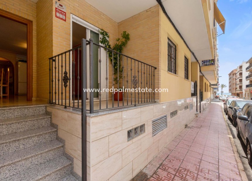 Herverkoop - Appartement -
Torrevieja - Estacion de autobuses