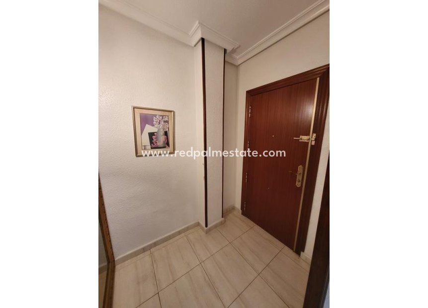 Herverkoop - Appartement -
Torrevieja - Habaneras