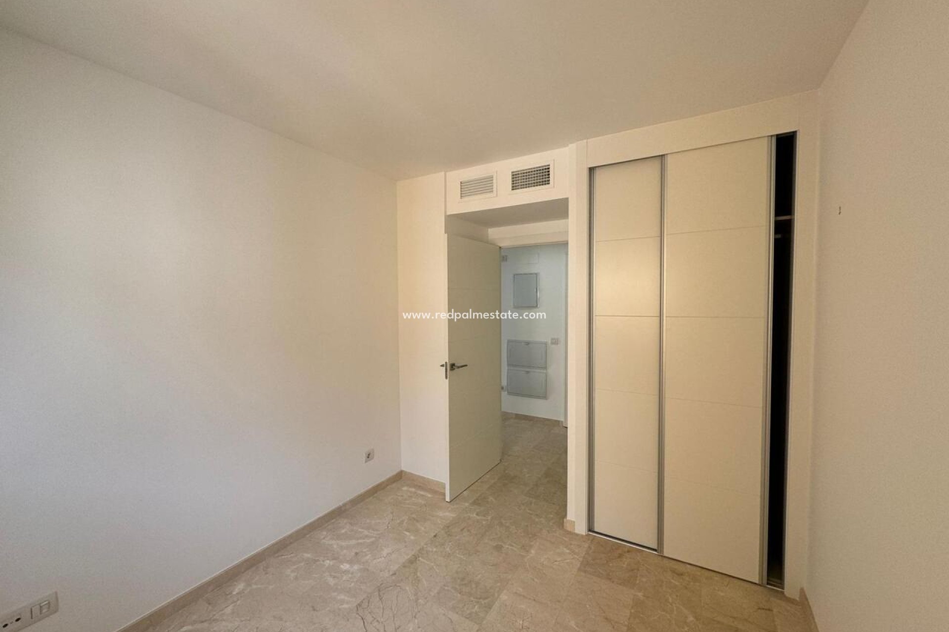 Herverkoop - Appartement -
Torrevieja - Inland