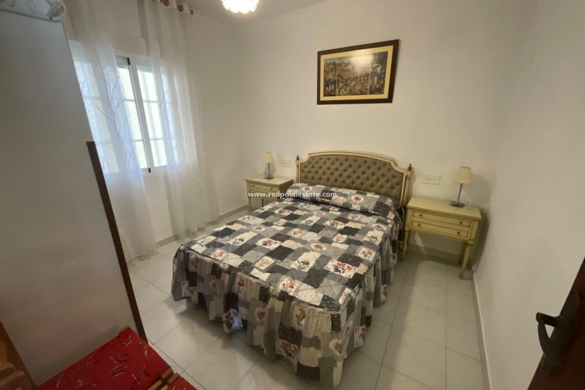 Herverkoop - Appartement -
Torrevieja - La Mata