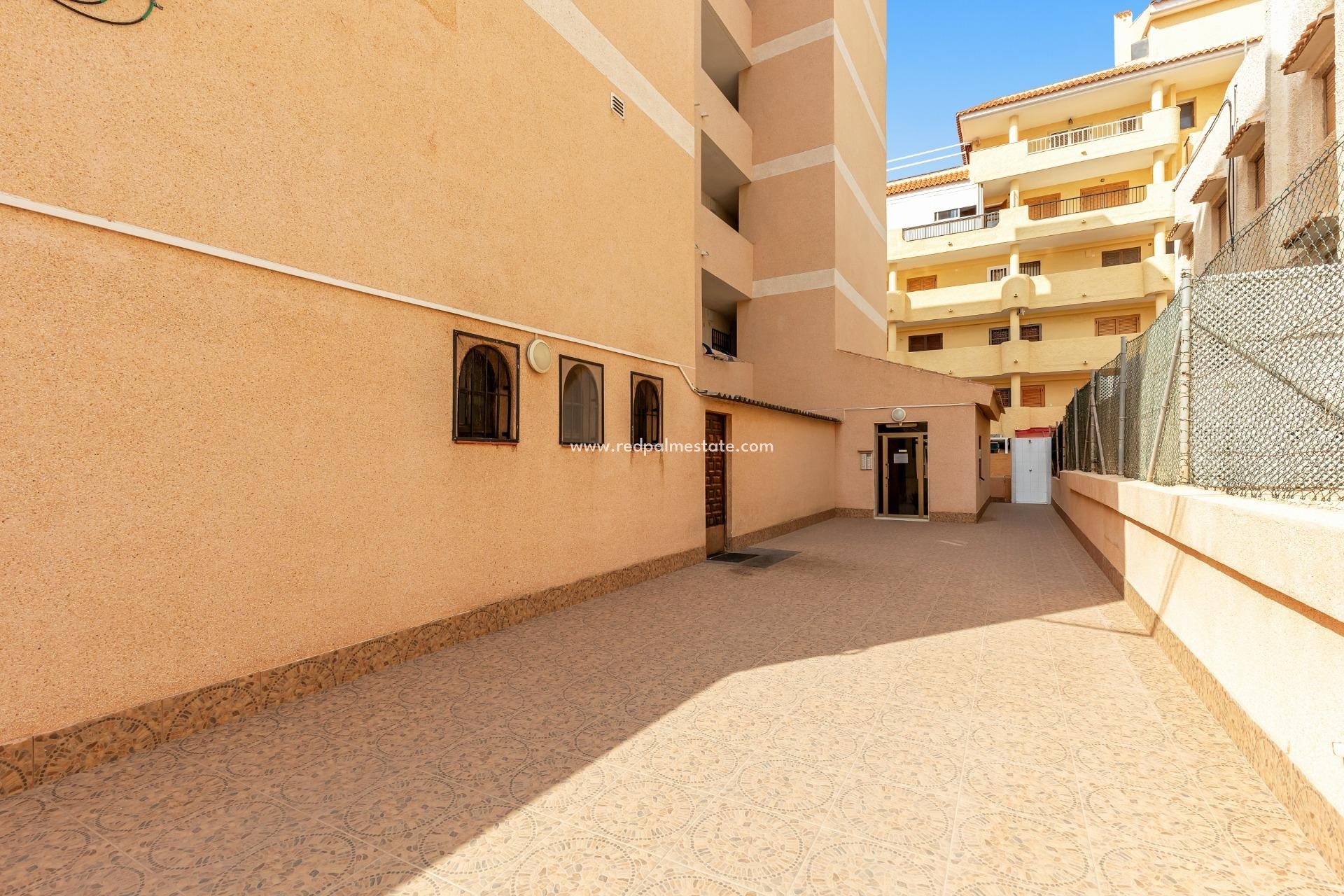 Herverkoop - Appartement -
Torrevieja - La Mata