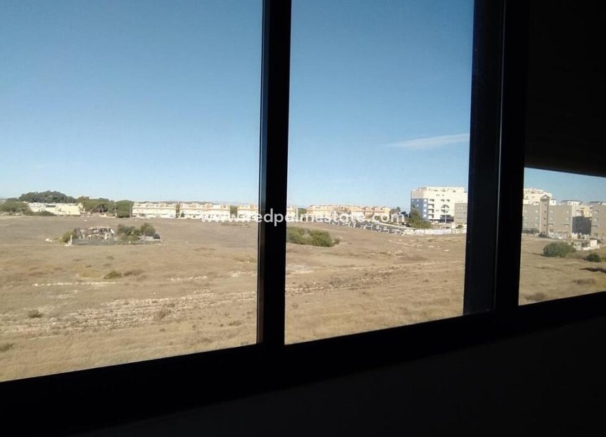 Herverkoop - Appartement -
Torrevieja - La Mata