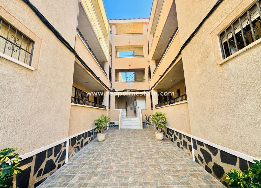 Herverkoop - Appartement -
Torrevieja - La Siesta - El Salado -  Torreta