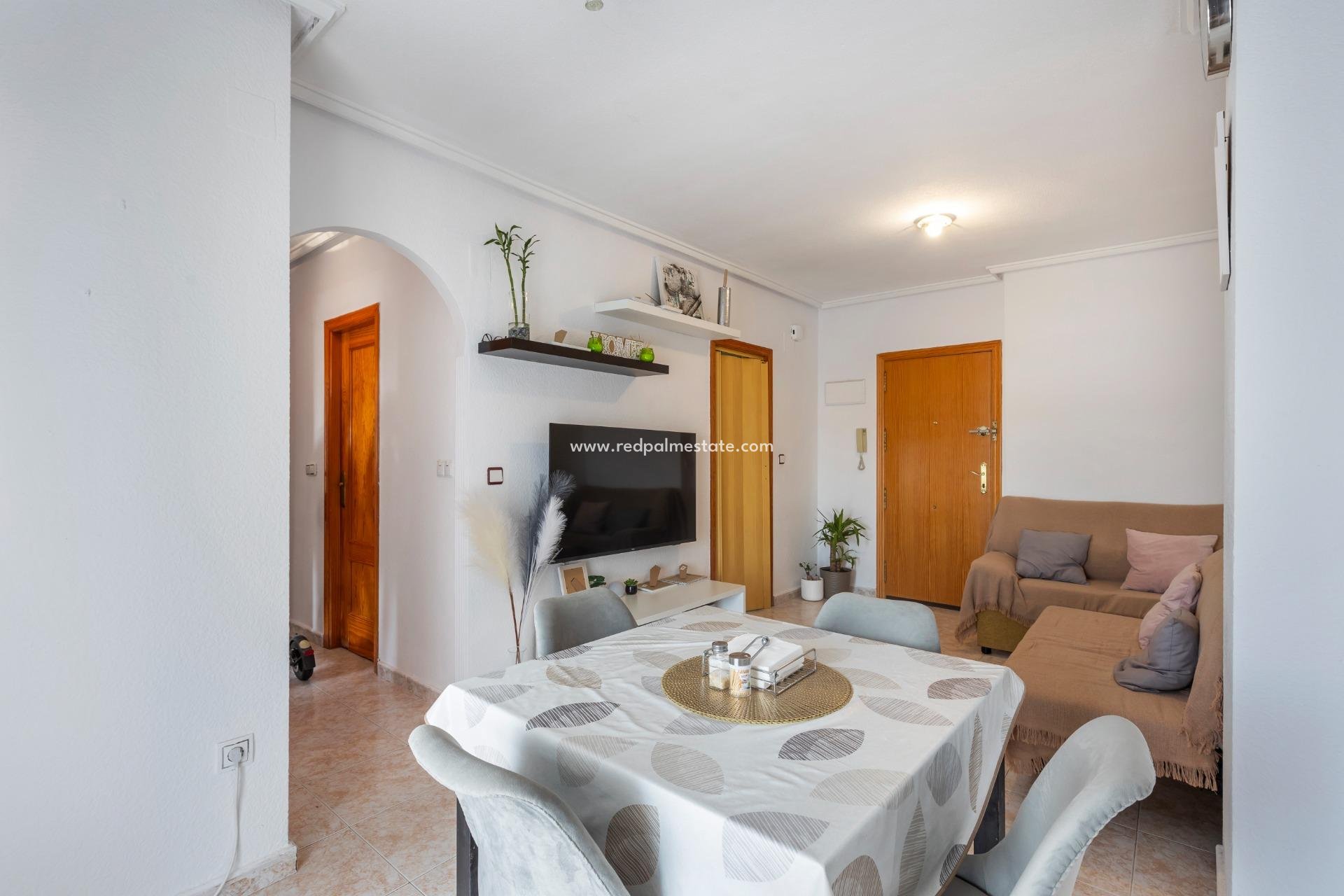 Herverkoop - Appartement -
Torrevieja - Nueva Torrevieja