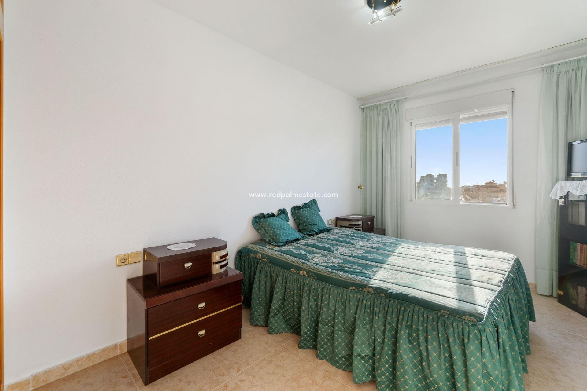 Herverkoop - Appartement -
Torrevieja - Nueva Torrevieja