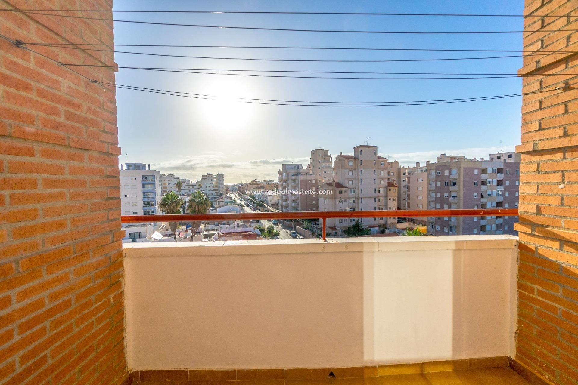 Herverkoop - Appartement -
Torrevieja - Nueva Torrevieja