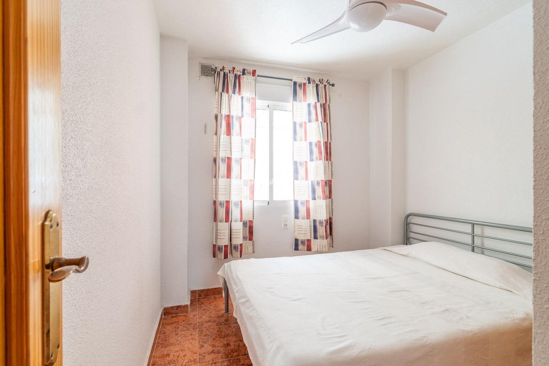 Herverkoop - Appartement -
Torrevieja - Nueva Torrevieja