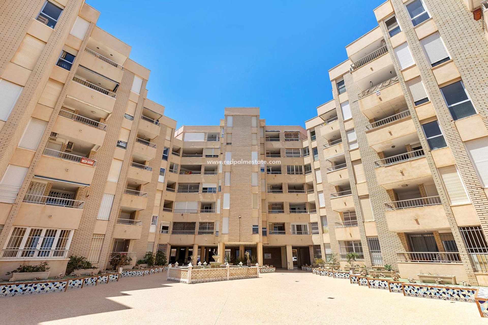 Herverkoop - Appartement -
Torrevieja - Playa de los Locos