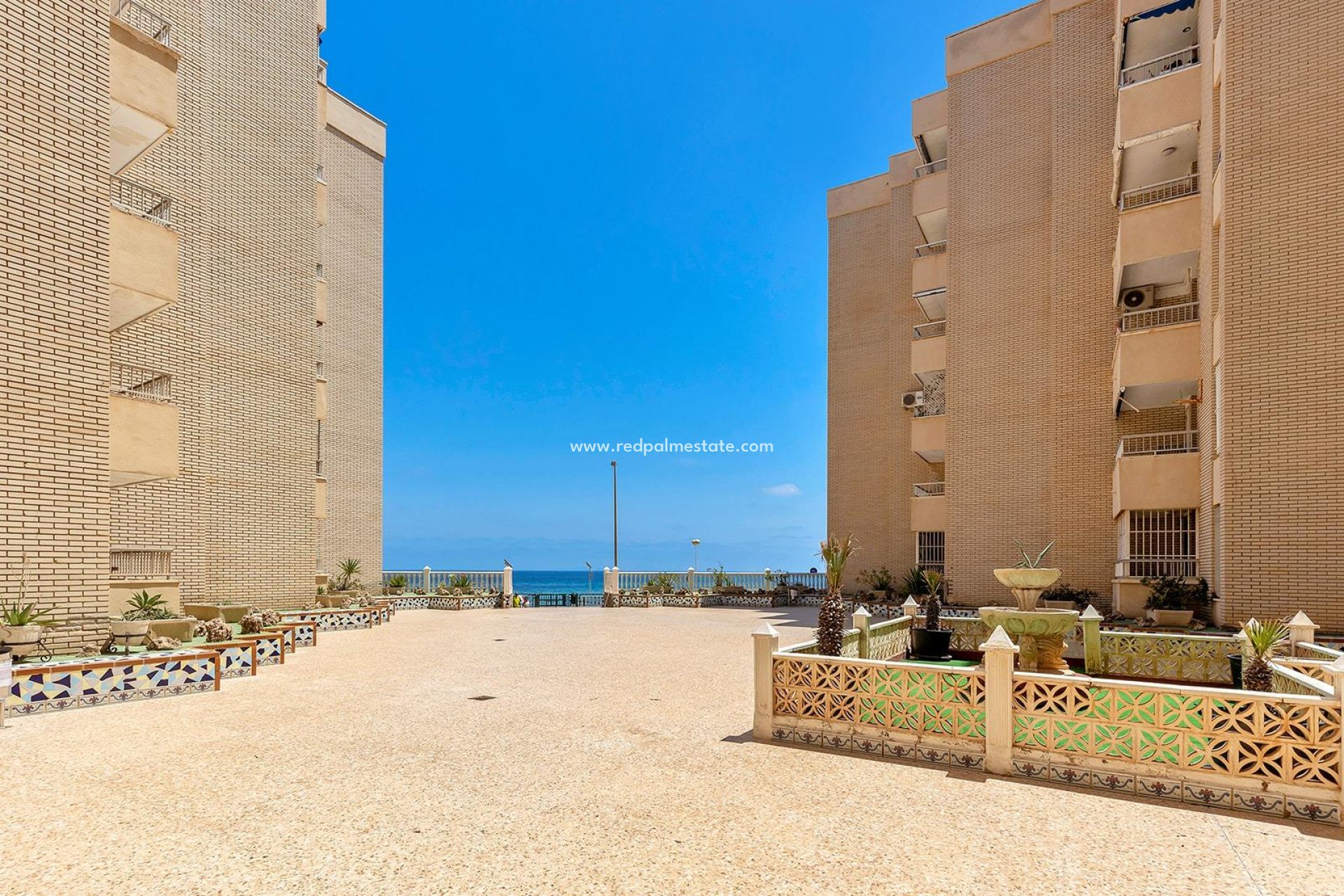 Herverkoop - Appartement -
Torrevieja - Playa de los Locos