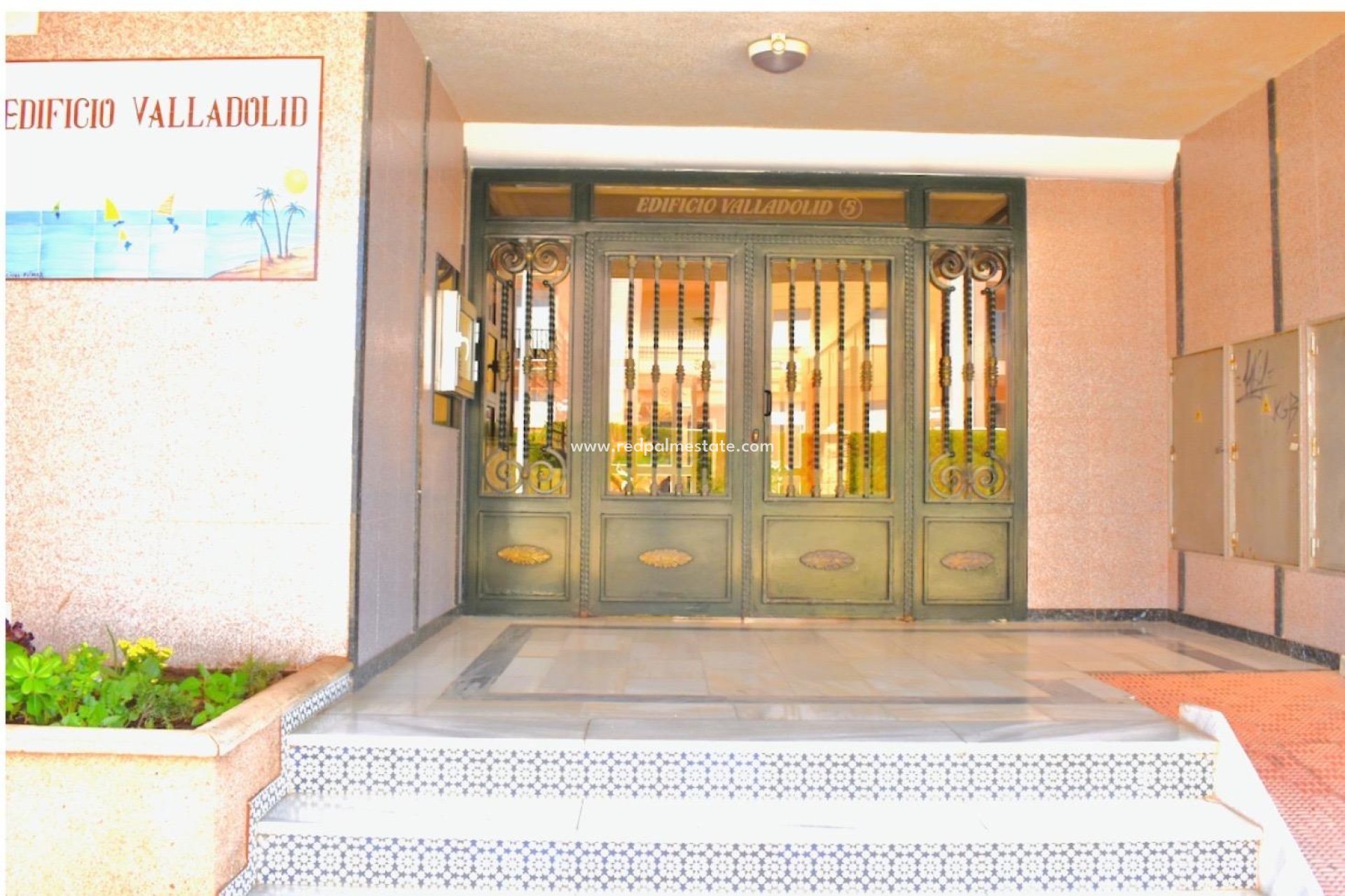 Herverkoop - Appartement -
Torrevieja - Playa de los Locos