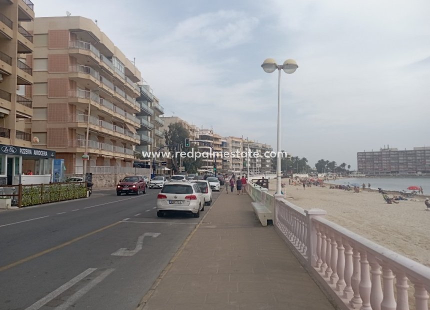 Herverkoop - Appartement -
Torrevieja - Playa de los Locos