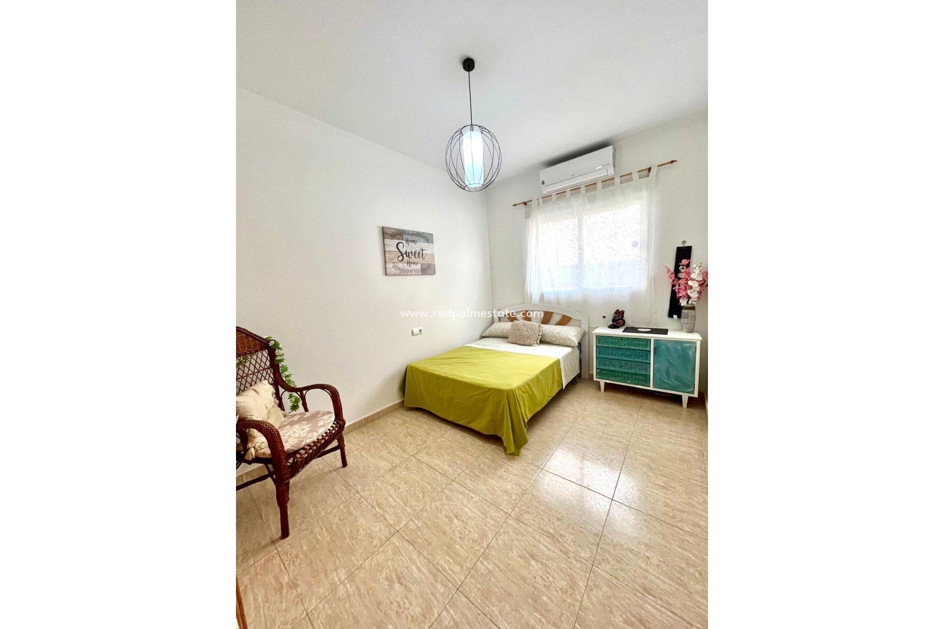 Herverkoop - Appartement -
Torrevieja - Playa de los locos