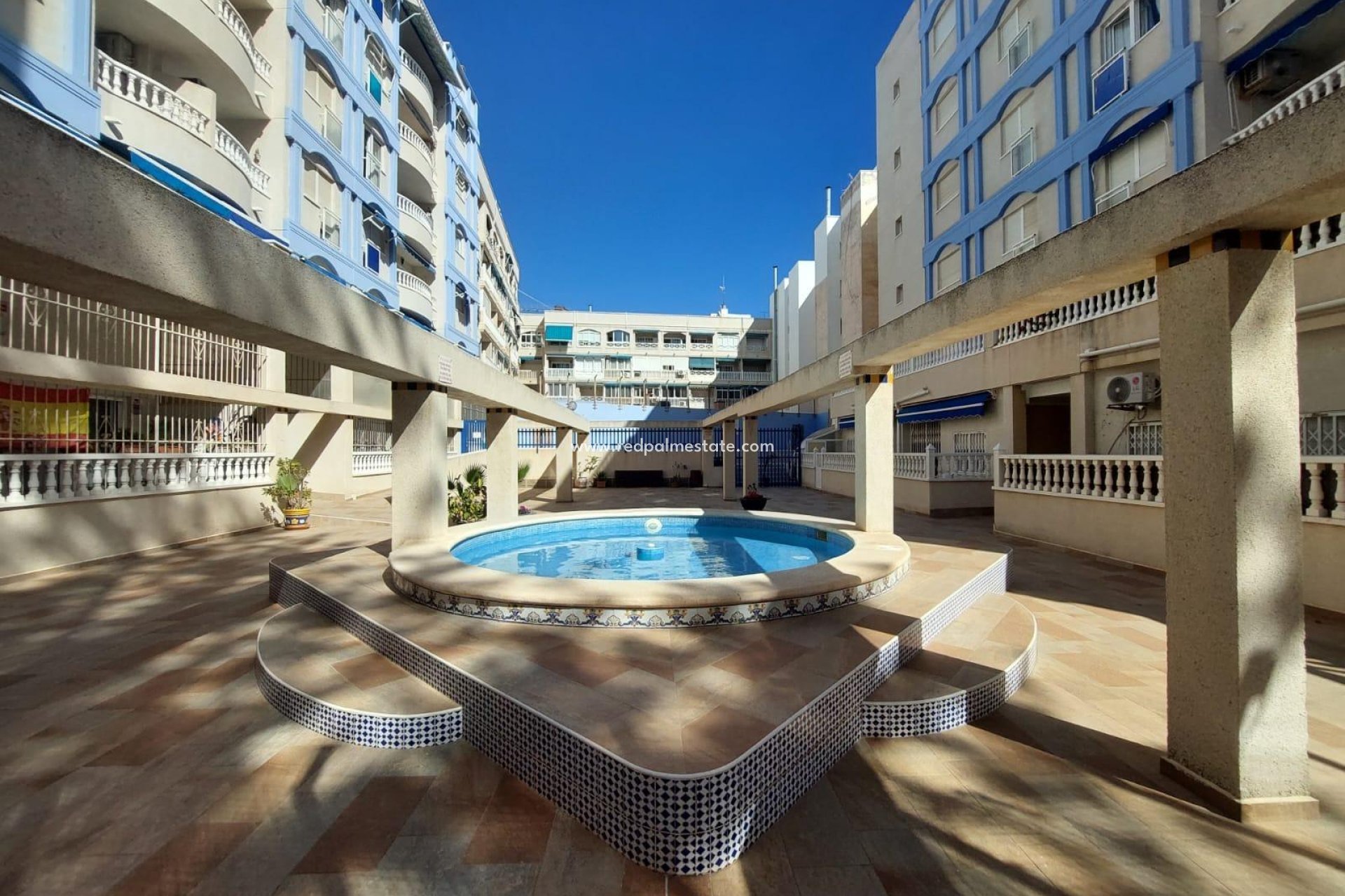 Herverkoop - Appartement -
Torrevieja - Playa de los locos