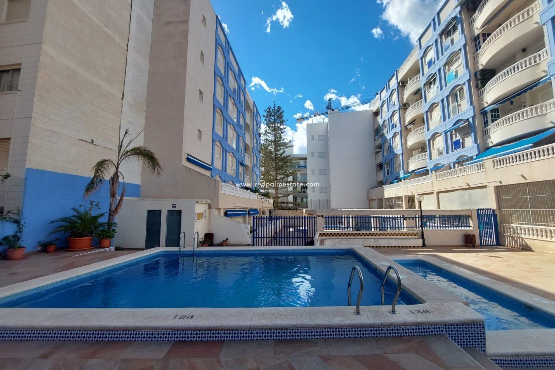 Herverkoop - Appartement -
Torrevieja - Playa de los locos