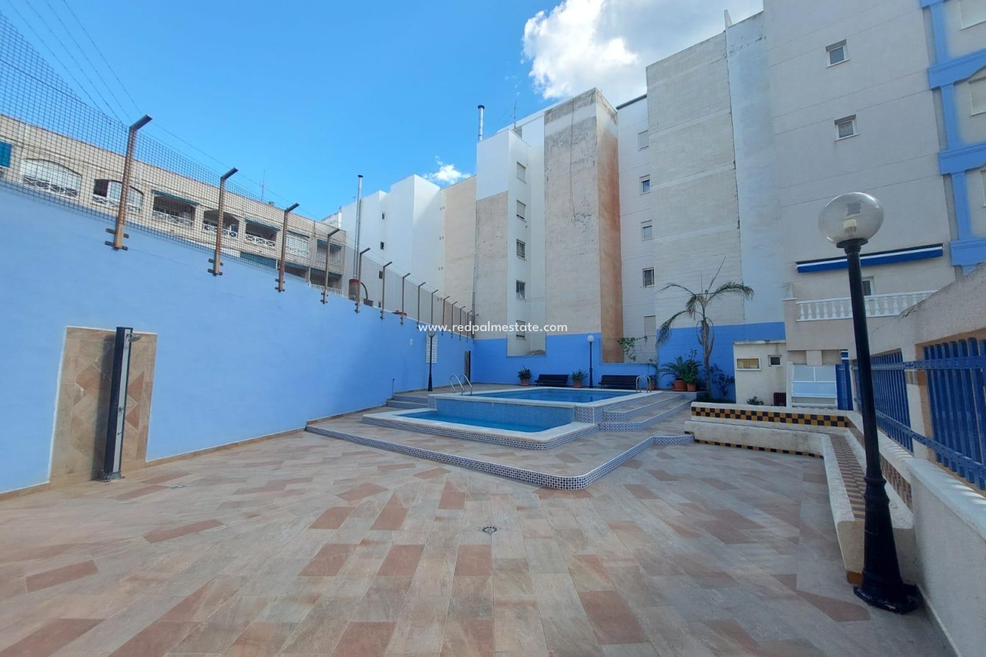 Herverkoop - Appartement -
Torrevieja - Playa de los locos