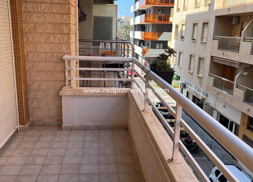 Herverkoop - Appartement -
Torrevieja - Playa de los Locos