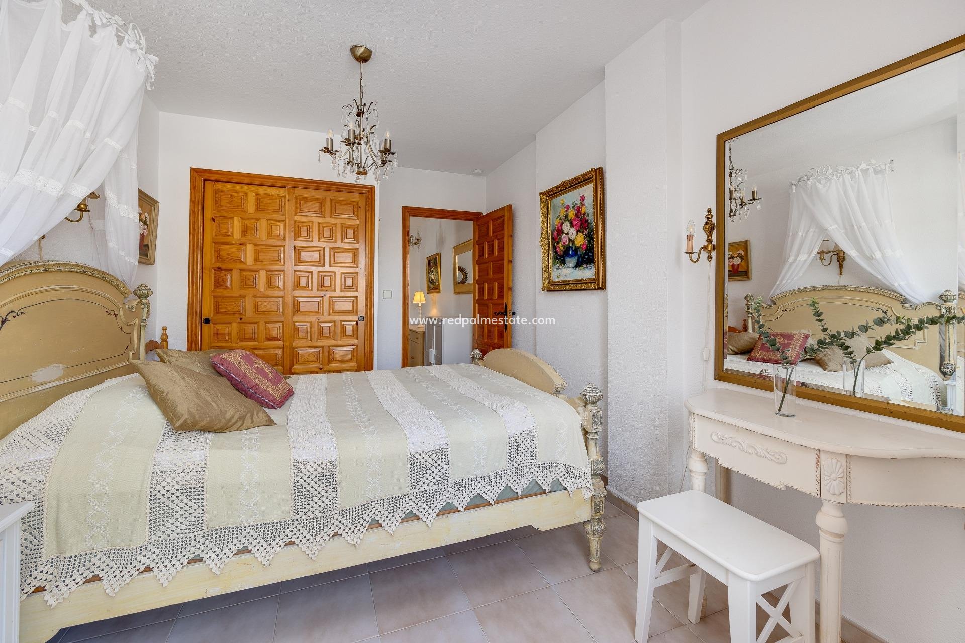 Herverkoop - Appartement -
Torrevieja - Playa de los Locos